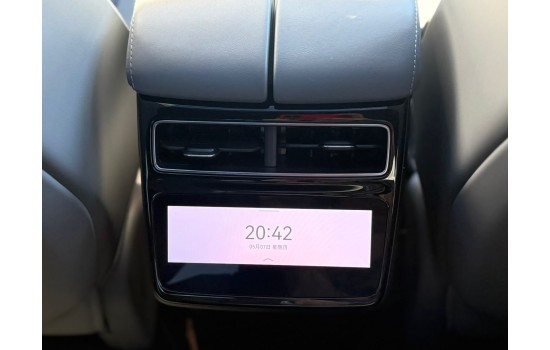 ZEEKR 001 You 2025