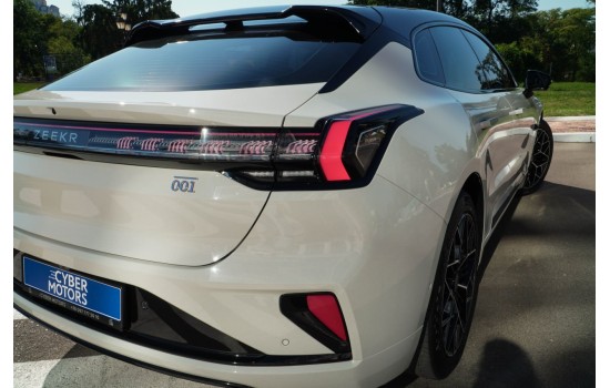 ZEEKR 001 WE White