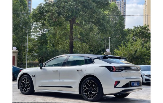 ZEEKR 001 WE White 2025