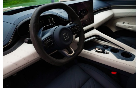 ZEEKR 001 WE Black 2024