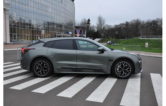 ZEEKR 001 You Green 2024