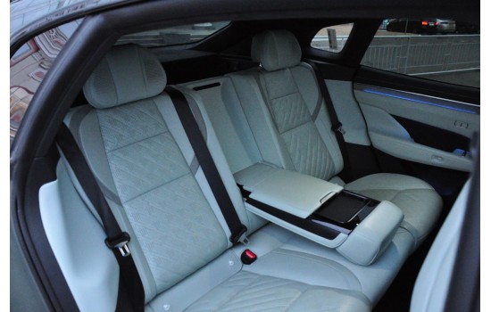 ZEEKR 001 You Green 2024