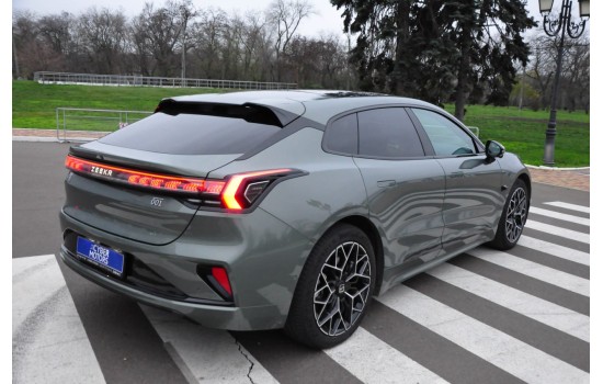 ZEEKR 001 You Green 2024