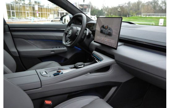 ZEEKR 001 YOU, пробіг 12 тисяч км