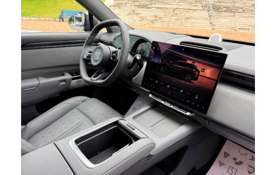 ZEEKR 7X 2 WD, 2025