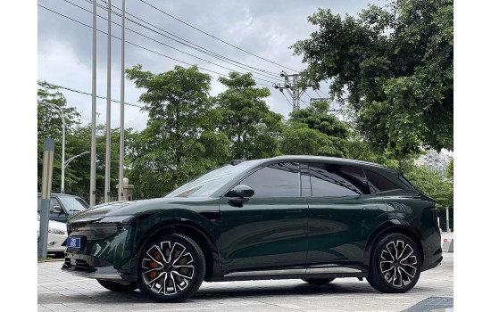 ZEEKR 7X Green