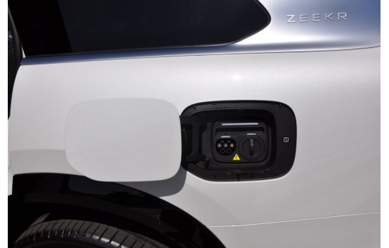 ZEEKR 9X 2025