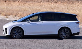 Китайська компанія Li Auto представила свій перший повністю електричний кросовер – Li i8