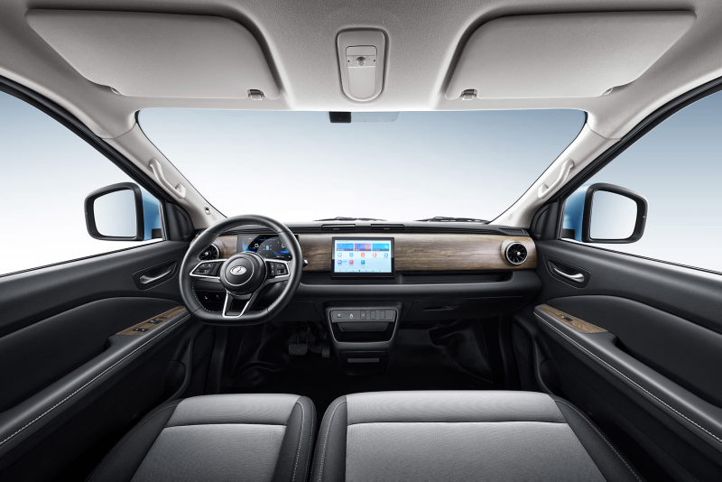 Ruichi EC75 Cargo Van EV, 2025. Інтер'єр і комфорт