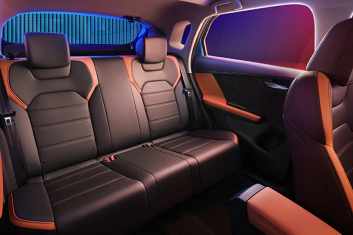 BYD e2. Интерьер и комфорт