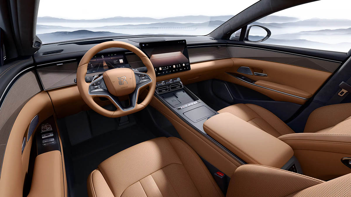 BYD Han L DM-i. Інтер'єр і комфорт