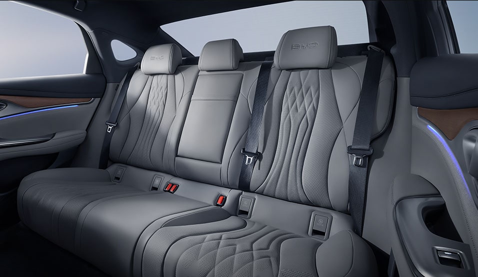 BYD Seal DM-i. Інтер'єр і комфорт