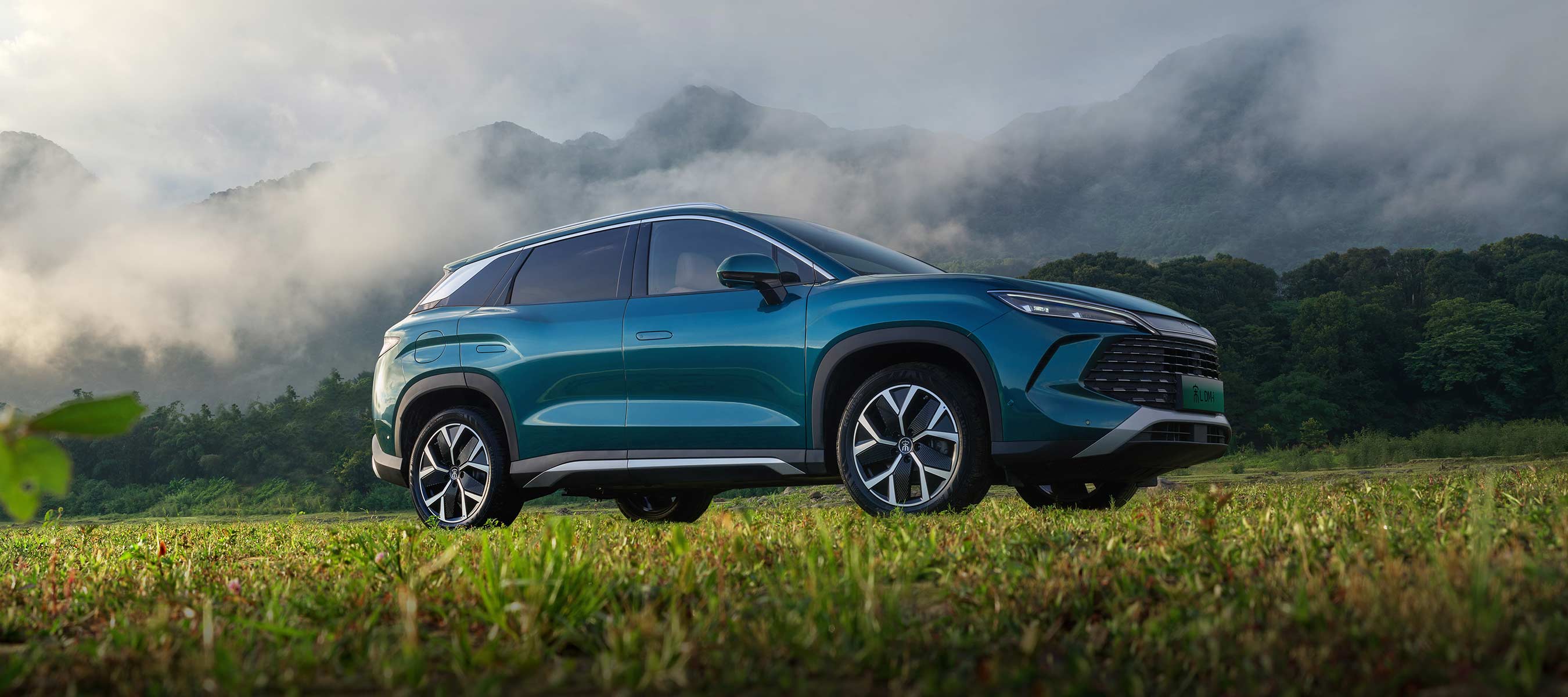 BYD Song L DMi Graphite. Экстерьер