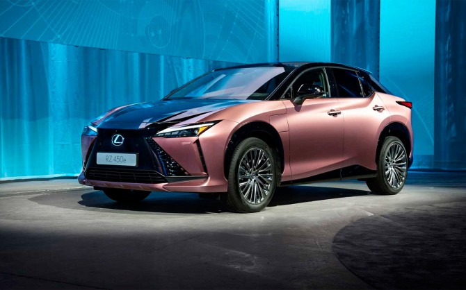Lexus RZ450e. Екстер'єр