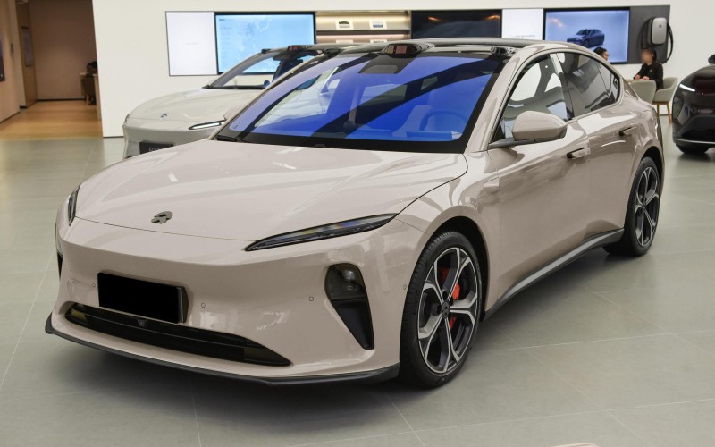 NIO ET5